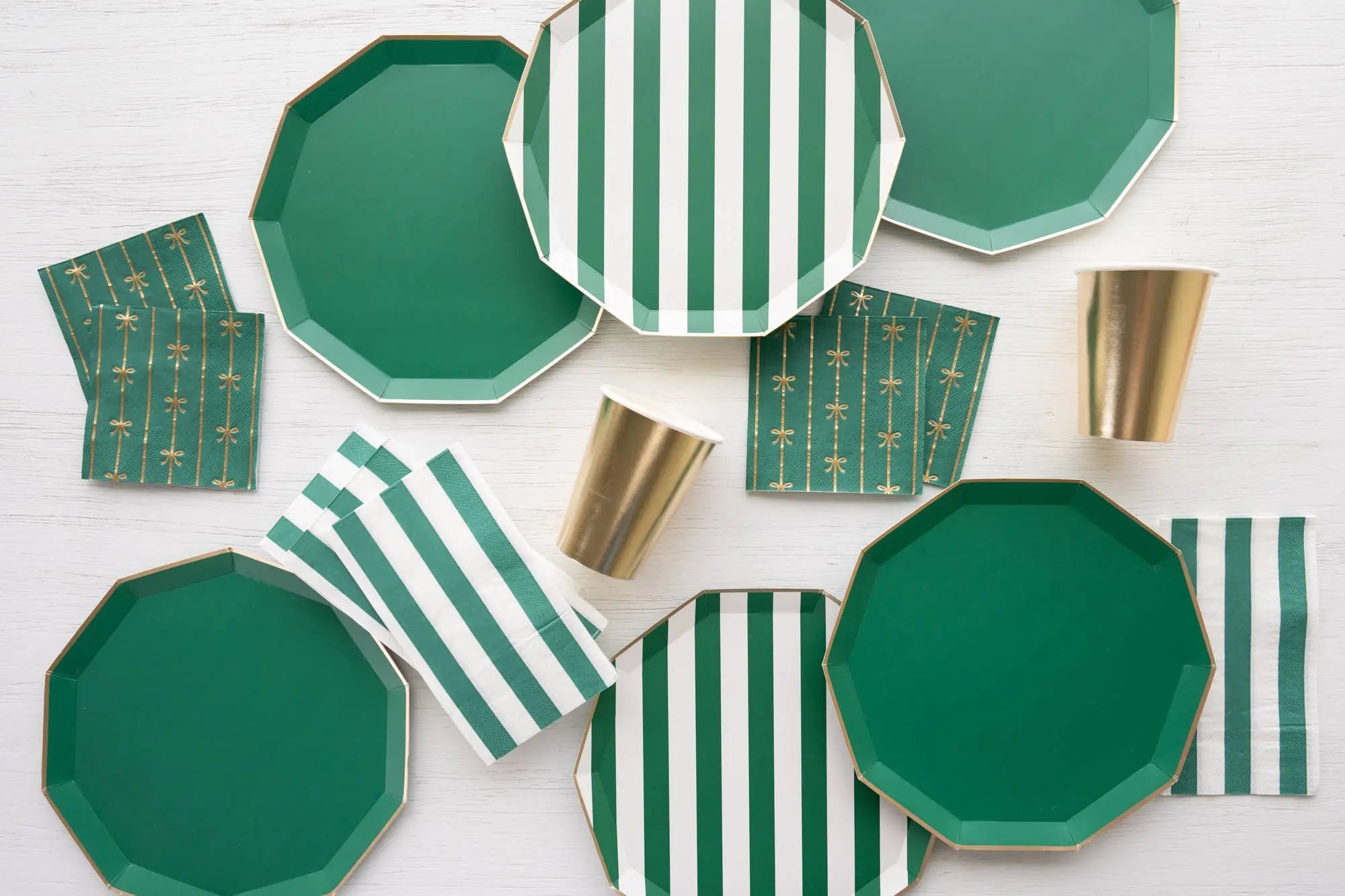 Bonjour Fête - EMERALD GREEN SIGNATURE BOW SMALL NAPKINS - The Disco Edit