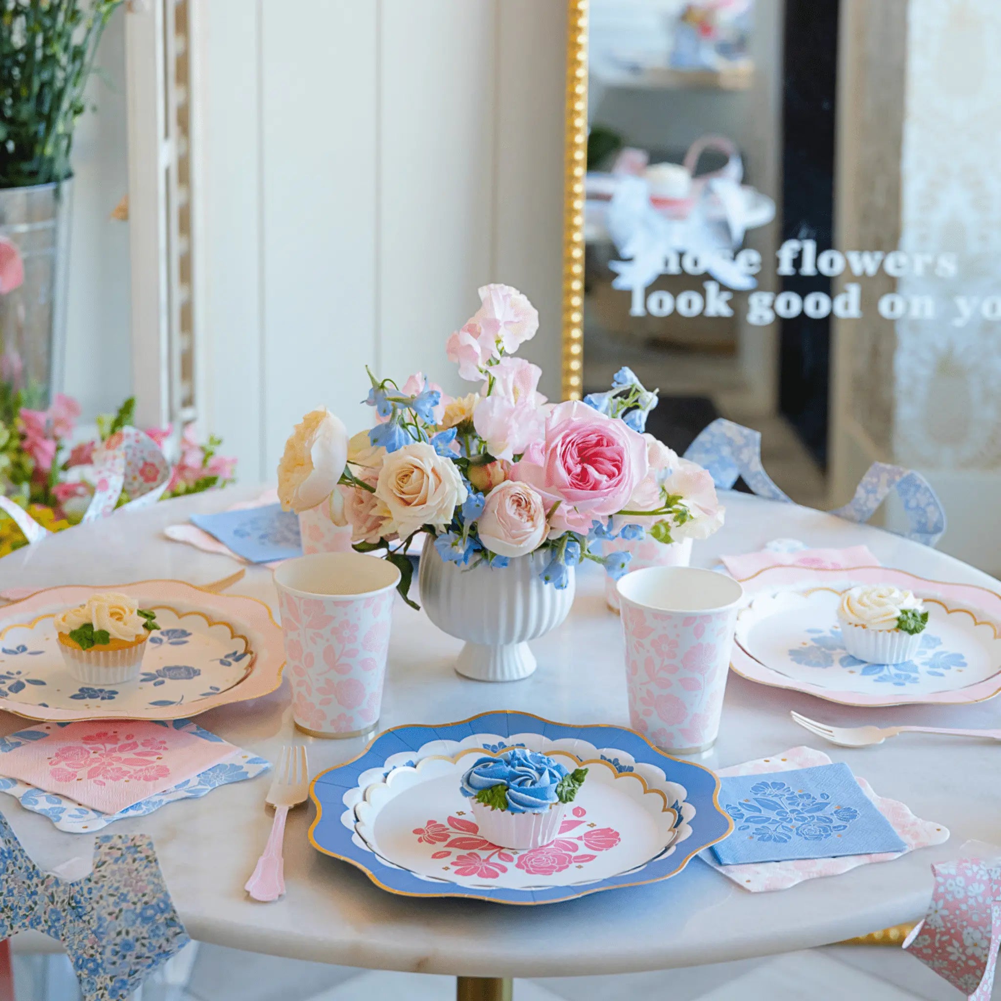 Bonjour Fête - PETAL PINK ELEGANT FLORAL CUPS - The Disco Edit