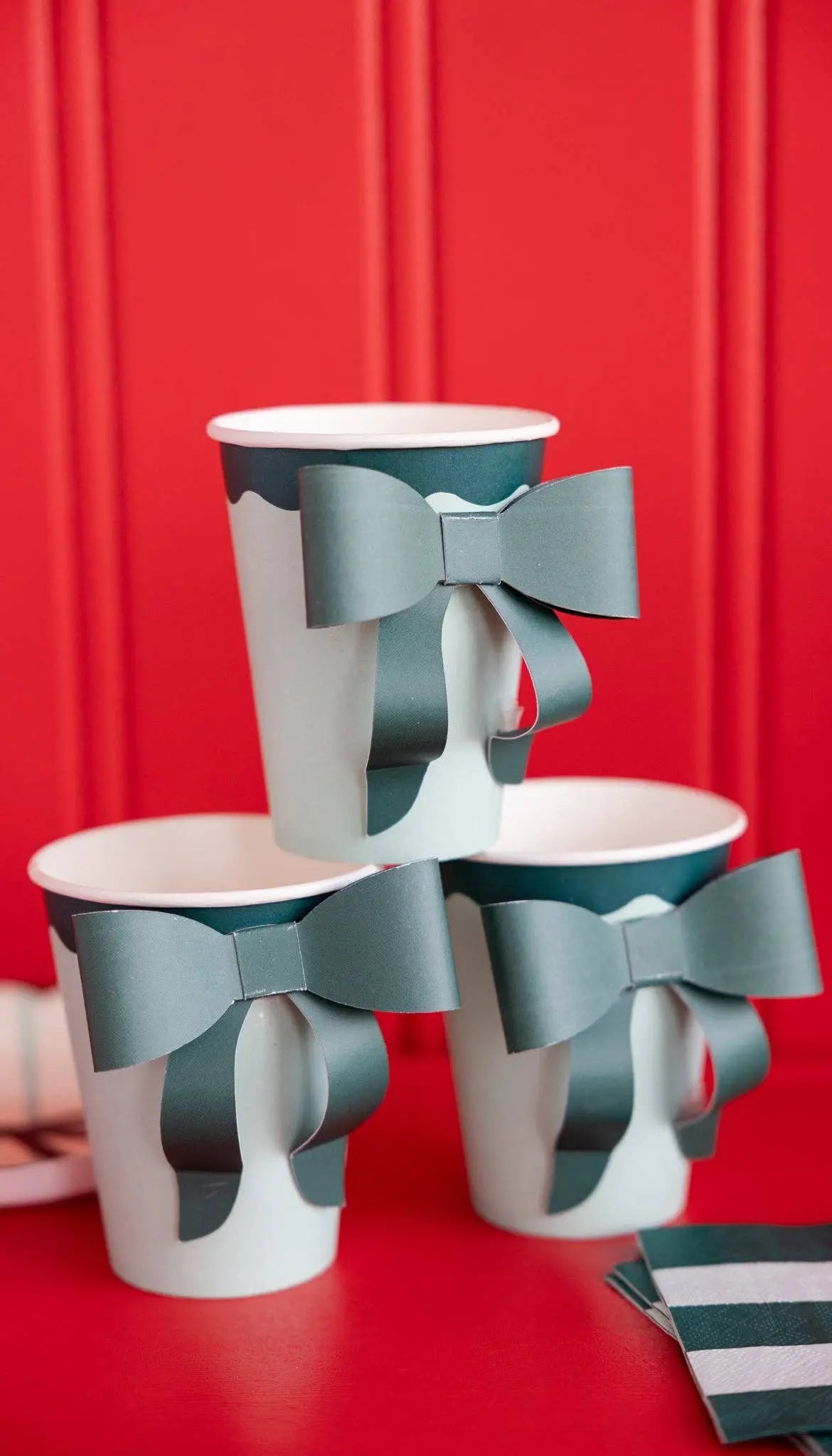 My Mind’s Eye - BOW1108 - Mint and Green Bow Paper Cups - The Disco Edit