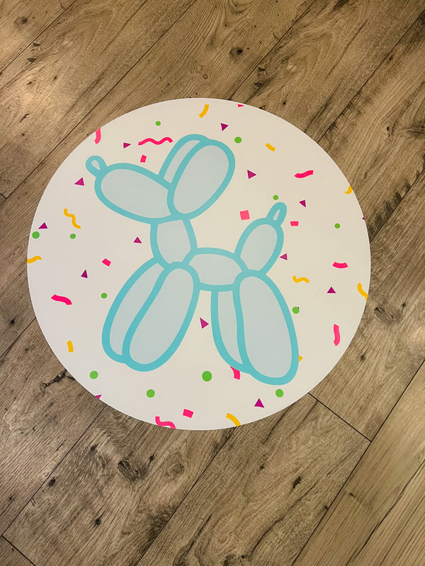 Fun, girly party supplies and tableware for themed birthday parties or graduation parties for teens, tweens, or kids with balloon animal and confetti themed decorations.