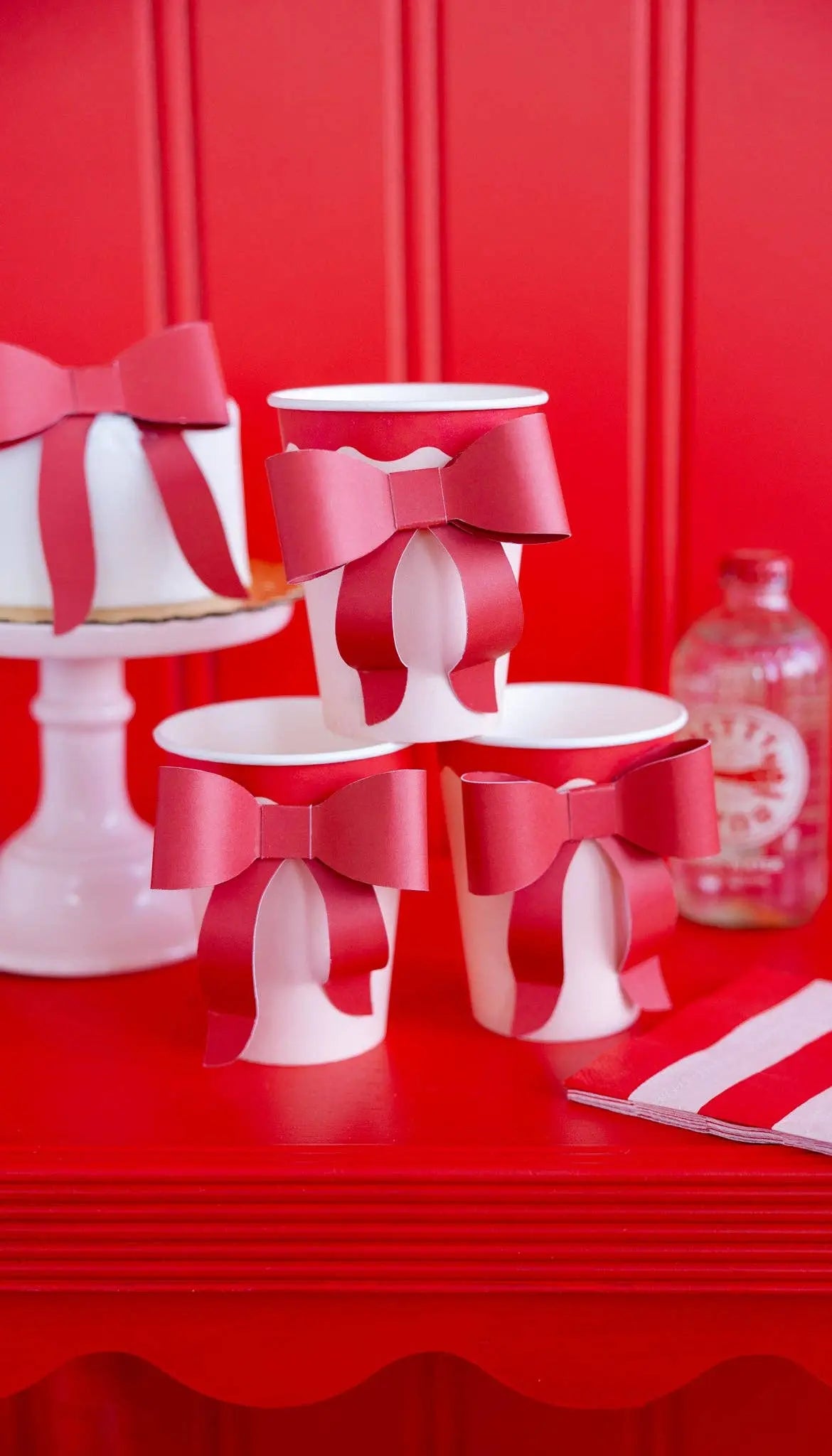 My Mind’s Eye - BOW1107 - Red and Pink Bow Paper Cups - The Disco Edit