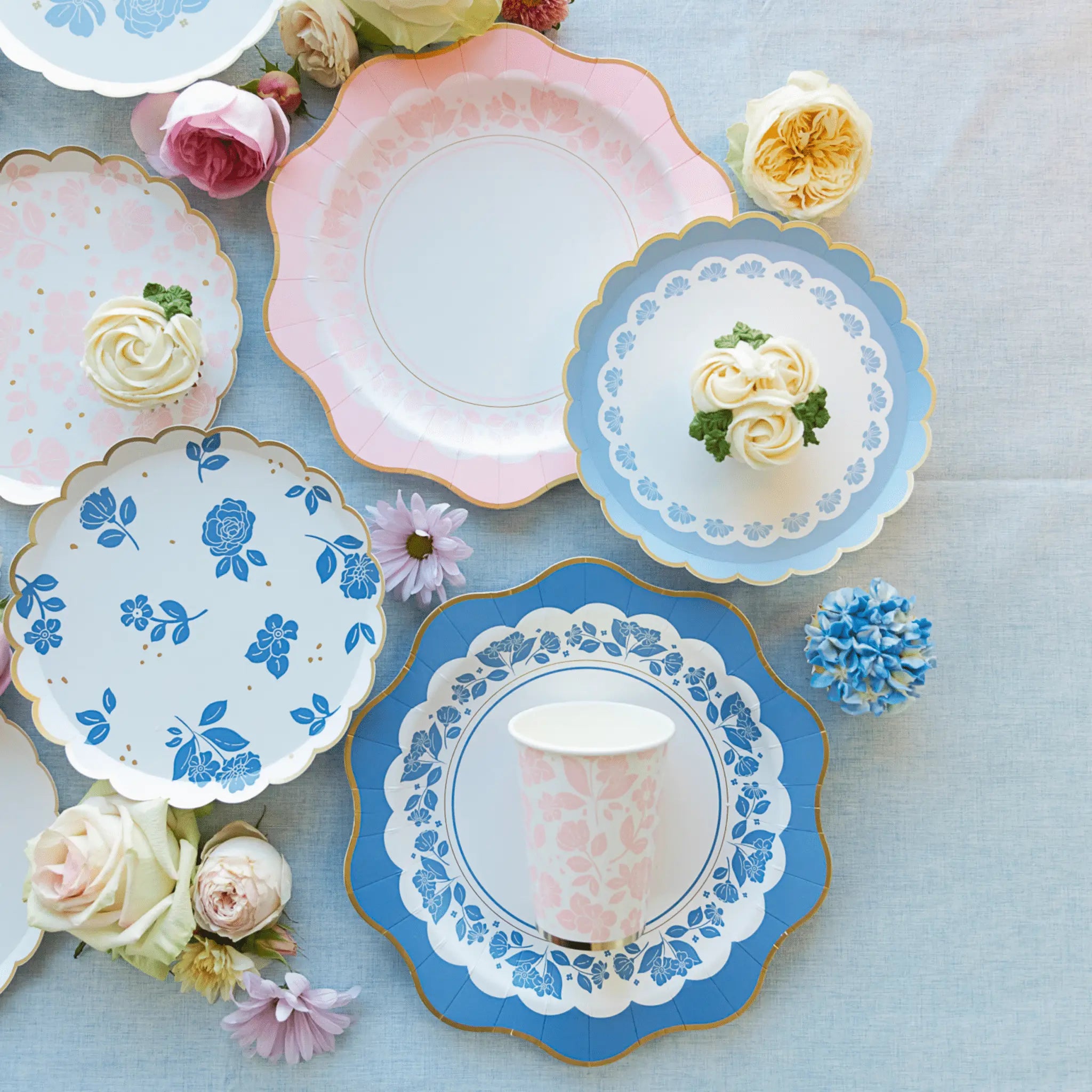 Bonjour Fête - PETAL PINK ELEGANT FLORAL CUPS - The Disco Edit